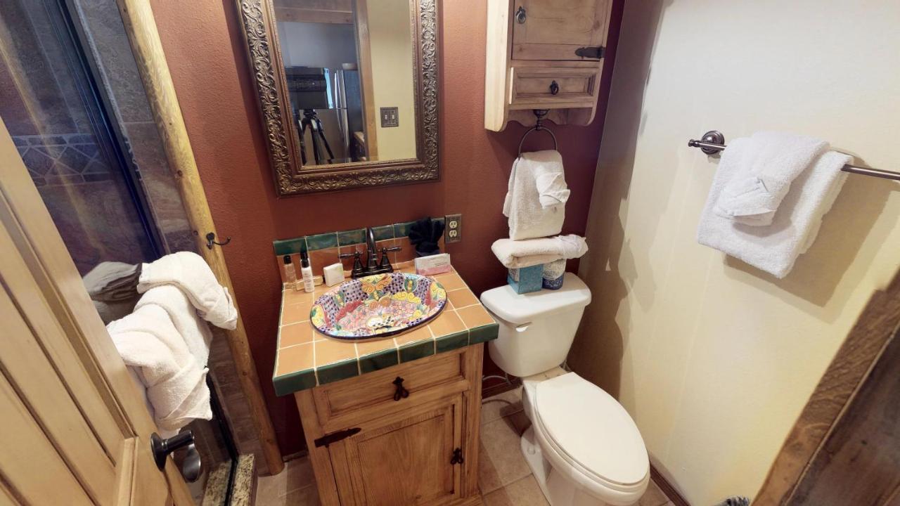 Aspen West 5 Townhouse With High Speed Wifi Apartment Ред Ривър Екстериор снимка